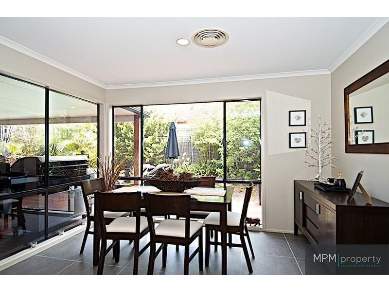 9 Highview Pl, Parkwood QLD 4214