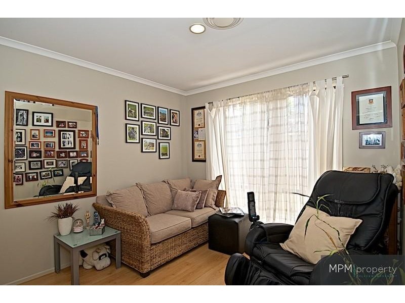 9 Highview Pl, Parkwood QLD 4214