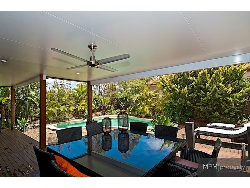 9 Highview Pl, Parkwood QLD 4214