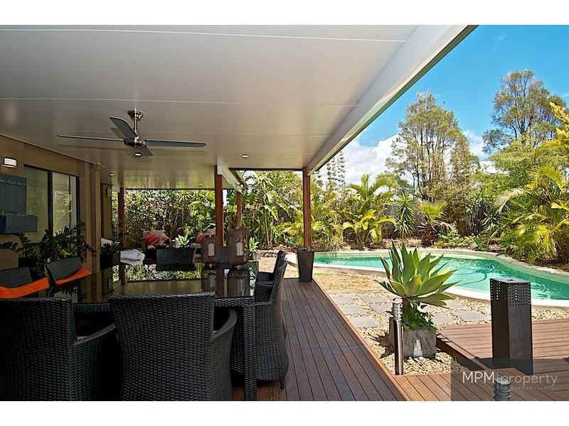 9 Highview Pl, Parkwood QLD 4214