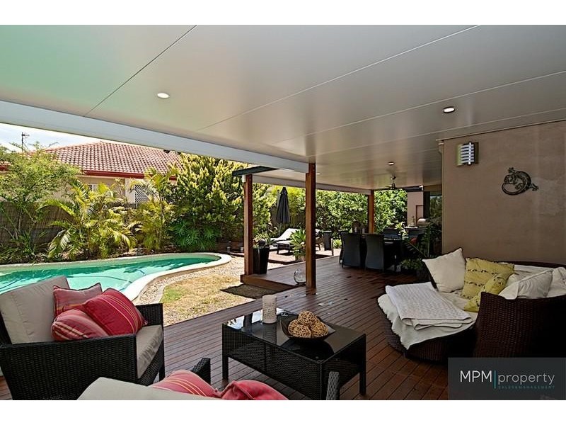 9 Highview Pl, Parkwood QLD 4214