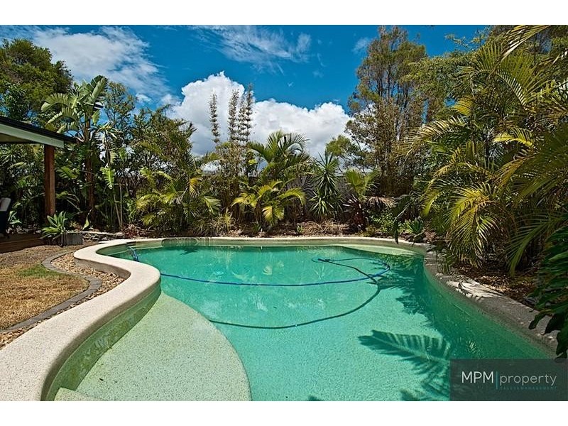 9 Highview Pl, Parkwood QLD 4214