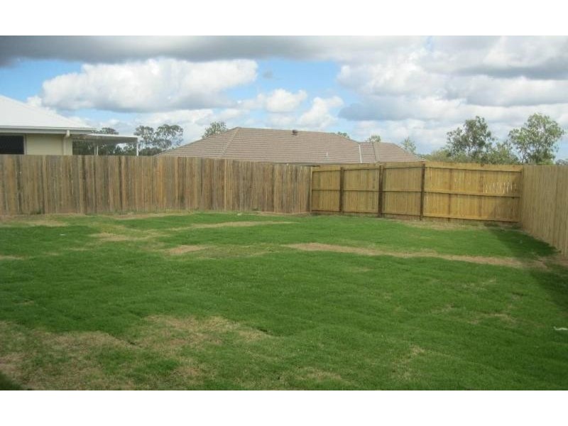 15 Frankland Ave, Waterford QLD 4133