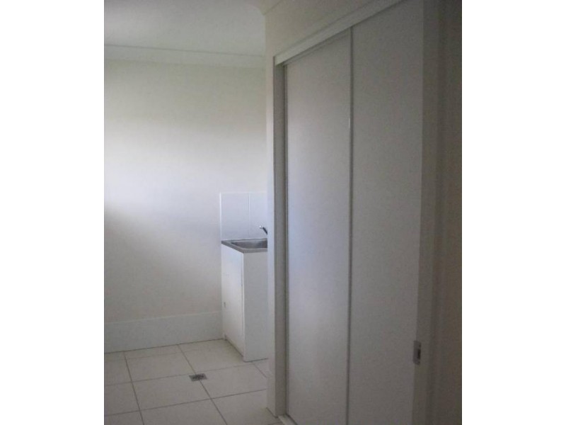 15 Frankland Ave, Waterford QLD 4133