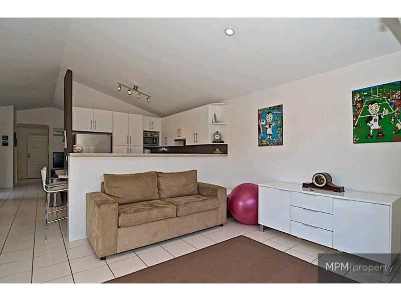 19 Jamieson Dr, Parkwood QLD 4214
