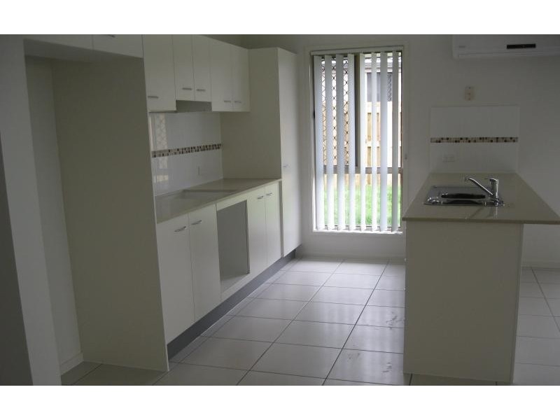 7 Sunridge Cct, Windaroo QLD 4207