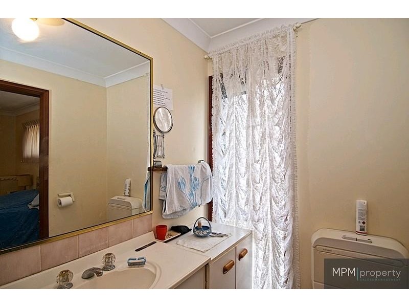 5 Melbourne Rd, Arundel QLD 4214