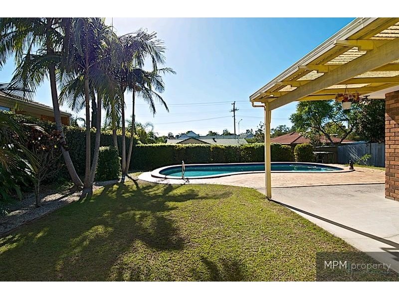 5 Melbourne Rd, Arundel QLD 4214