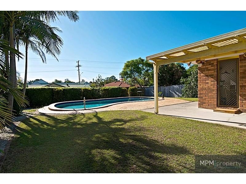 5 Melbourne Rd, Arundel QLD 4214