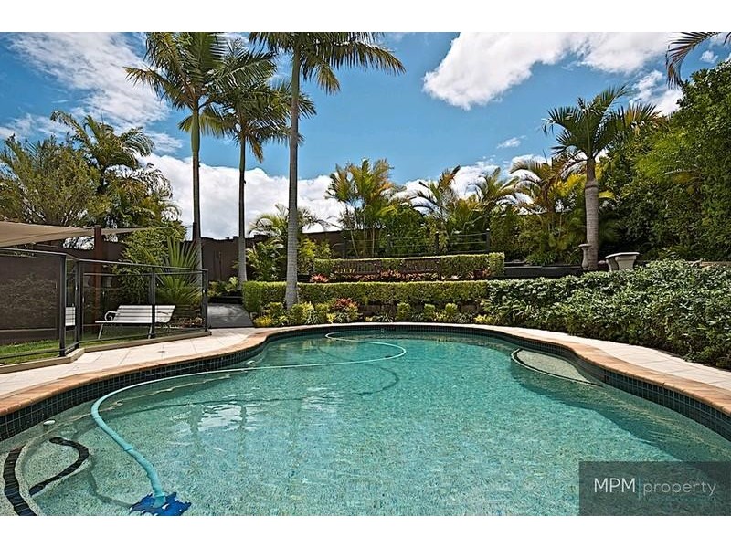 34 Ben Hogan Cres, Parkwood QLD 4214