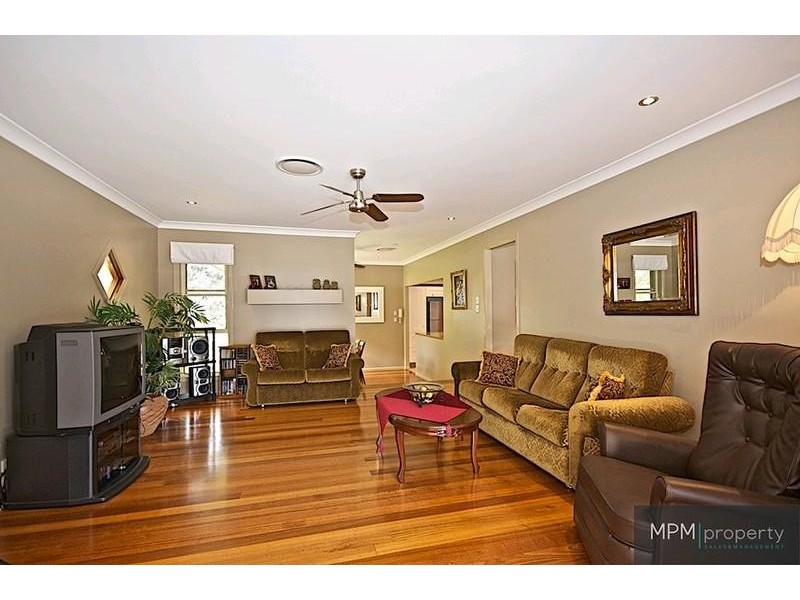 34 Ben Hogan Cres, Parkwood QLD 4214