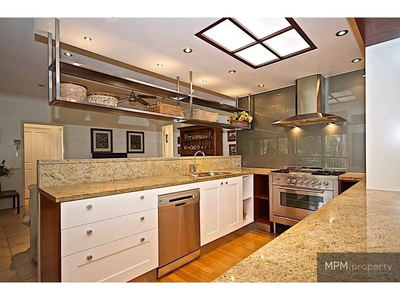 34 Ben Hogan Cres, Parkwood QLD 4214