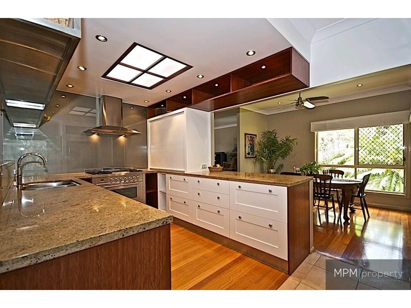 34 Ben Hogan Cres, Parkwood QLD 4214