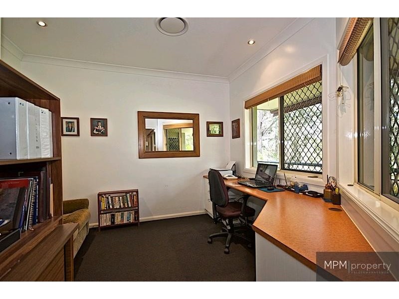 34 Ben Hogan Cres, Parkwood QLD 4214