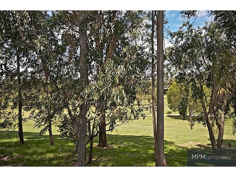 34 Ben Hogan Cres, Parkwood QLD 4214