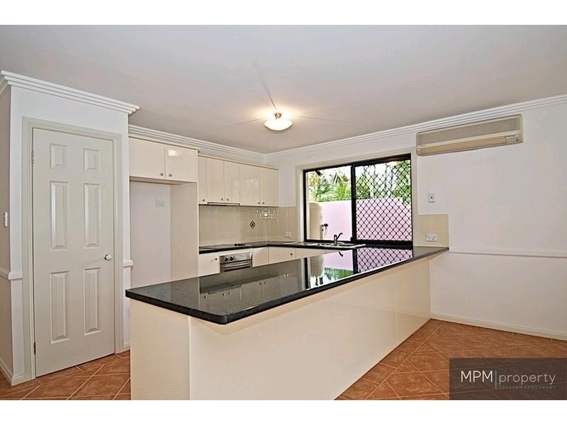 10 Kettlewell Ch, Arundel QLD 4214