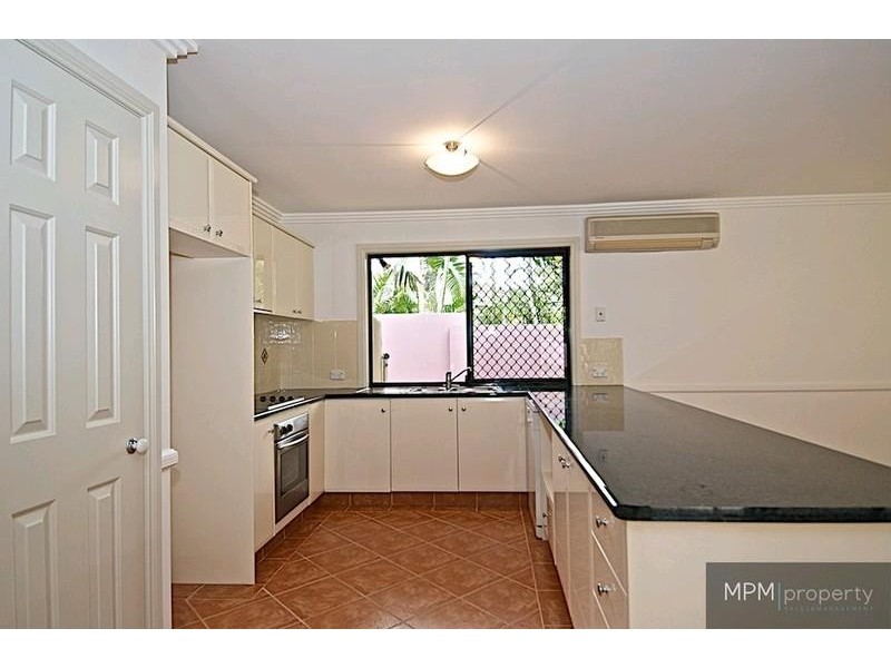 10 Kettlewell Ch, Arundel QLD 4214