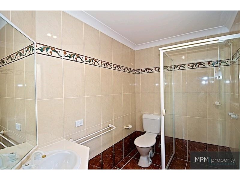10 Kettlewell Ch, Arundel QLD 4214