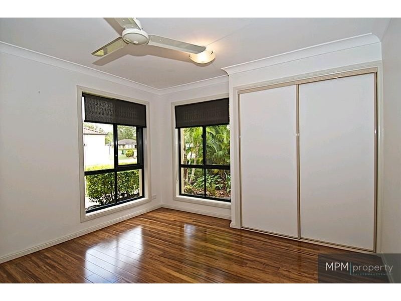 10 Kettlewell Ch, Arundel QLD 4214