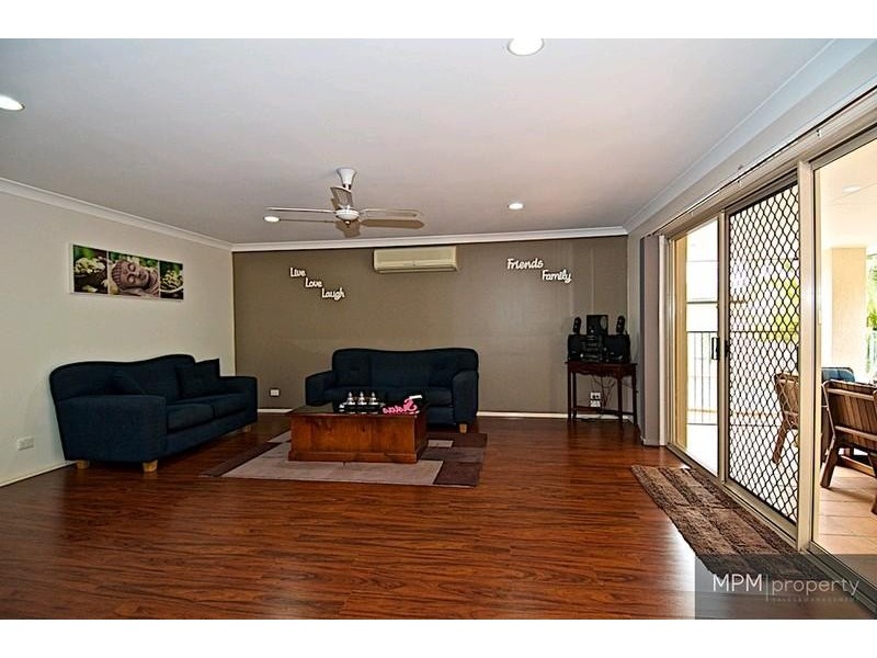 7 Kirdford Ct, Arundel QLD 4214