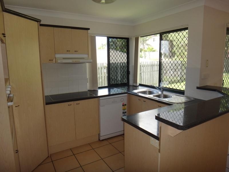 31 Daintree Dr, Parkwood QLD 4214