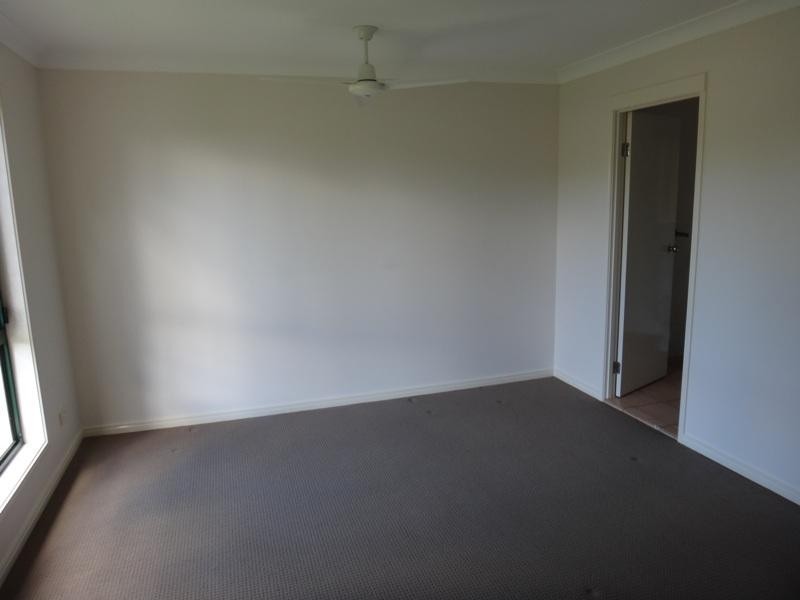 31 Daintree Dr, Parkwood QLD 4214