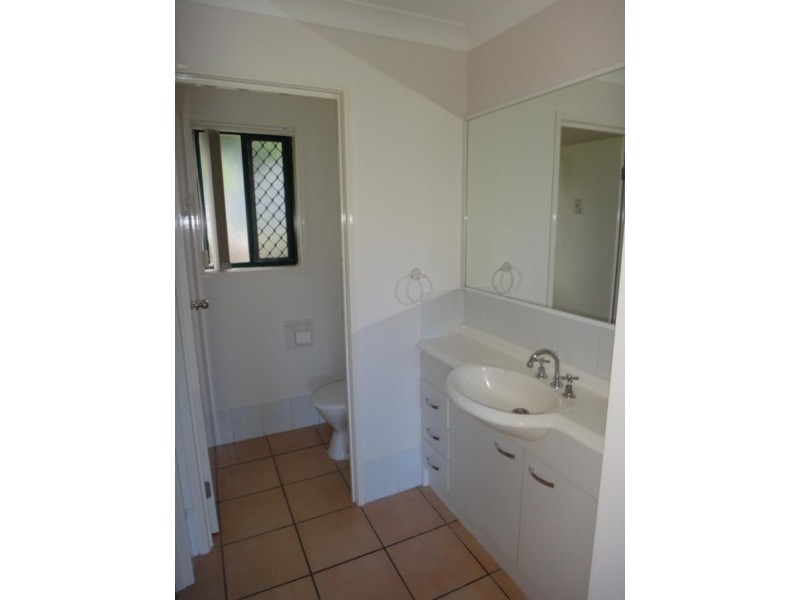 31 Daintree Dr, Parkwood QLD 4214