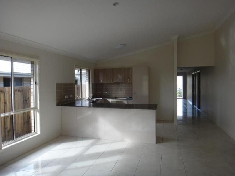 6 Hasemann Cres, Upper Coomera QLD 4209