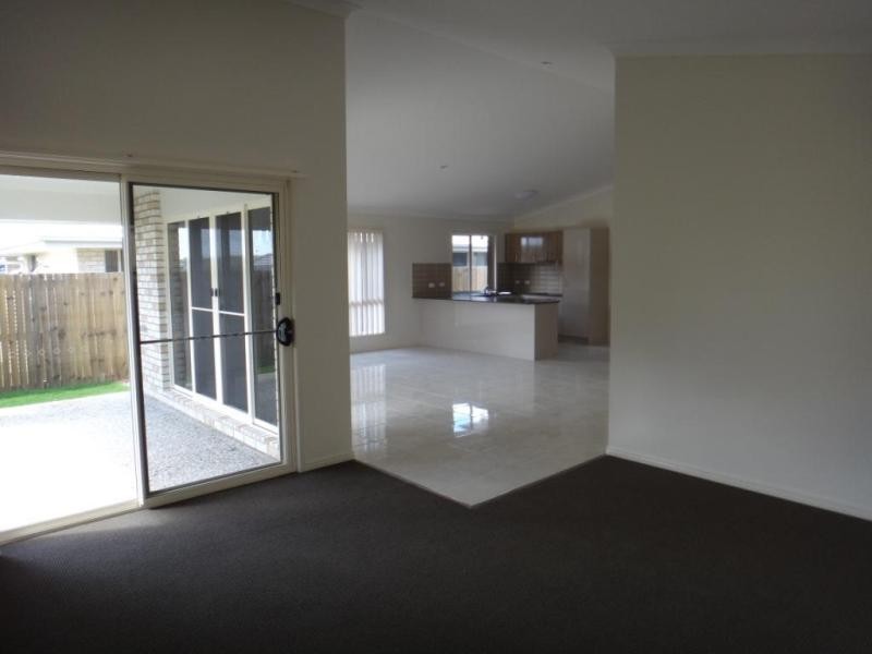 6 Hasemann Cres, Upper Coomera QLD 4209