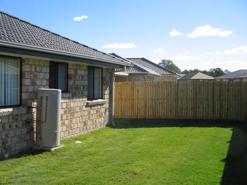 24 Lake Borumba  St, Logan Reserve QLD 4133