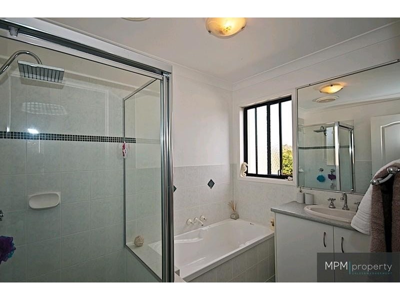 76 Christina Ryan Way, Arundel QLD 4214