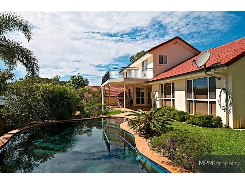 12 Pearson Cl, Arundel QLD 4214