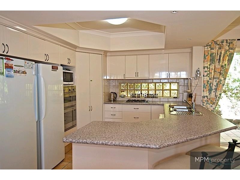 12 Pearson Cl, Arundel QLD 4214