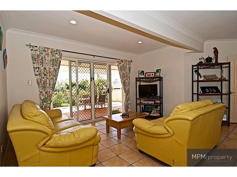 12 Pearson Cl, Arundel QLD 4214