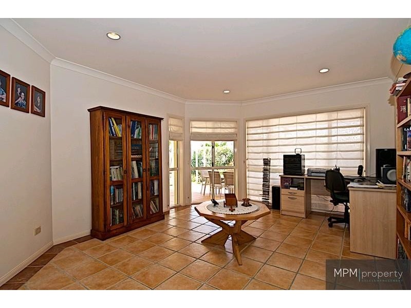 12 Pearson Cl, Arundel QLD 4214