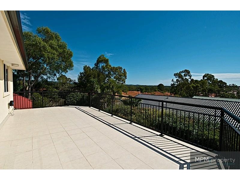 12 Pearson Cl, Arundel QLD 4214