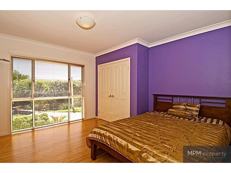 12 Pearson Cl, Arundel QLD 4214