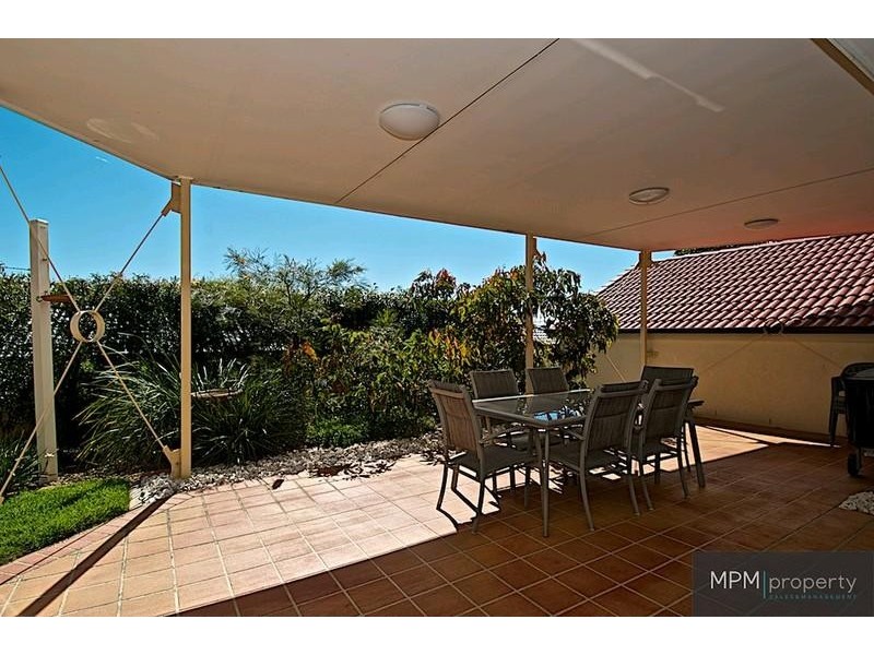 12 Pearson Cl, Arundel QLD 4214