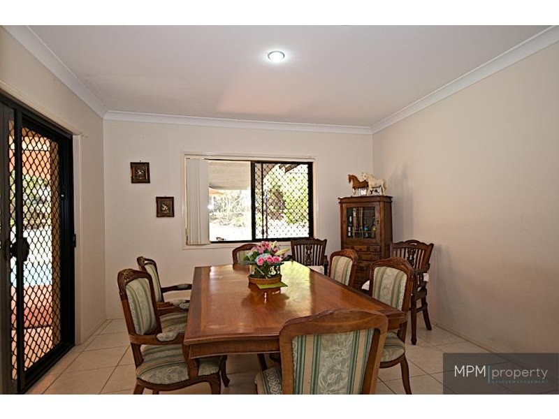 87 Arun Dr, Arundel QLD 4214