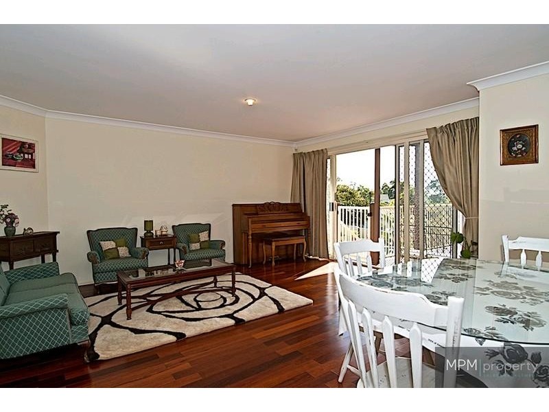 19 Tiger Dr, Arundel QLD 4214