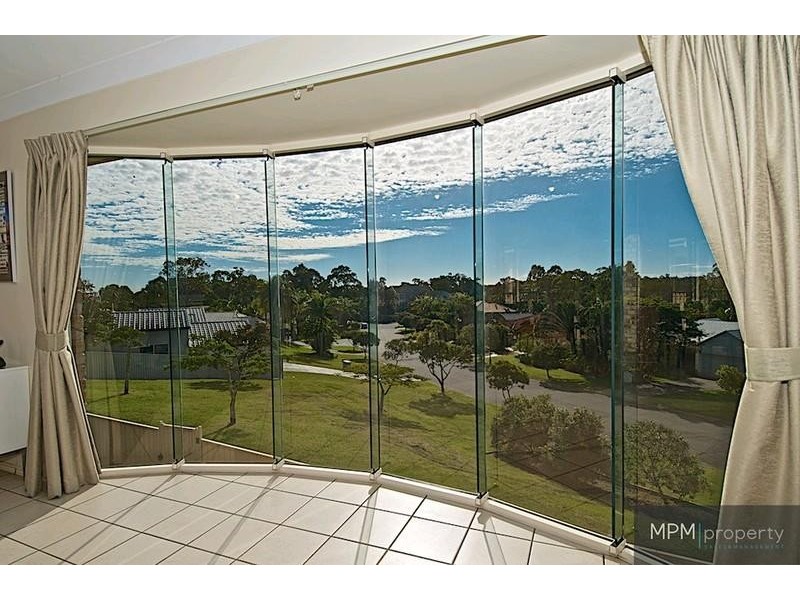 19 Tiger Dr, Arundel QLD 4214