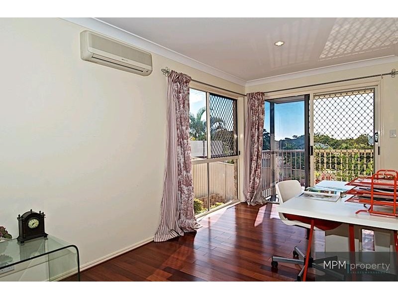 19 Tiger Dr, Arundel QLD 4214