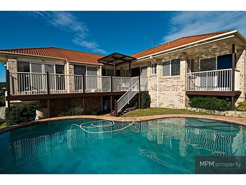 19 Tiger Dr, Arundel QLD 4214