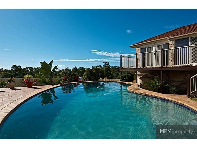 19 Tiger Dr, Arundel QLD 4214