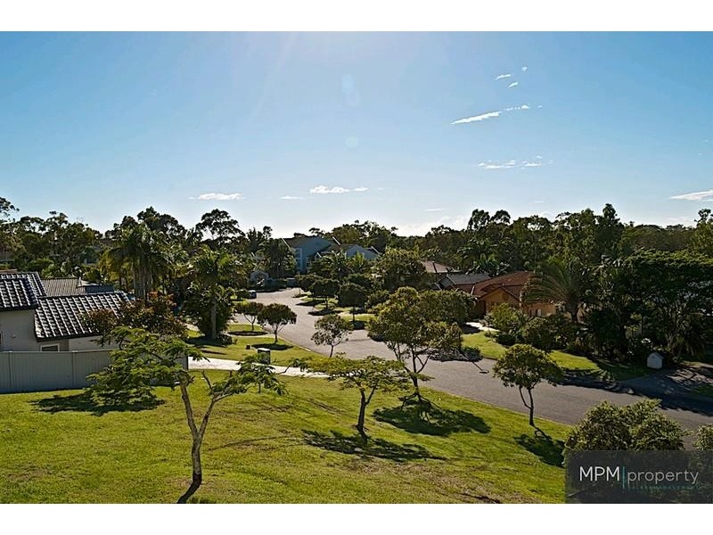 19 Tiger Dr, Arundel QLD 4214