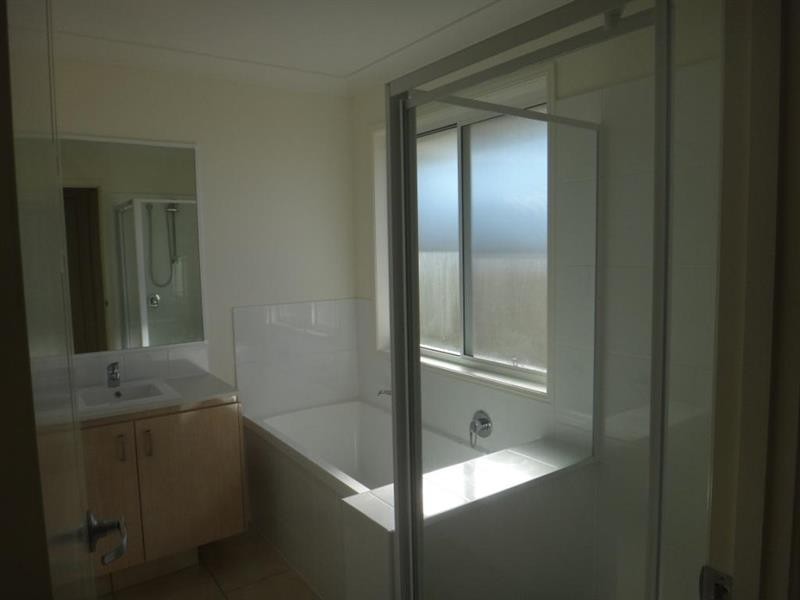 54 Damian Leeding  Way, Upper Coomera QLD 4209