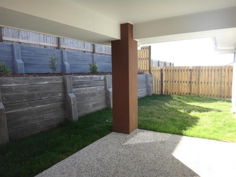 54 Damian Leeding  Way, Upper Coomera QLD 4209