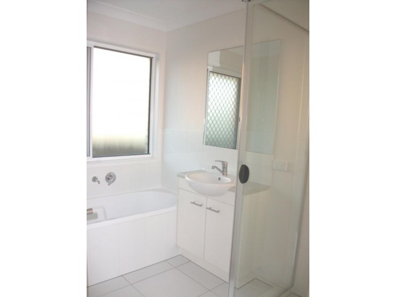 6 Pyrite  St, Pimpama QLD 4209