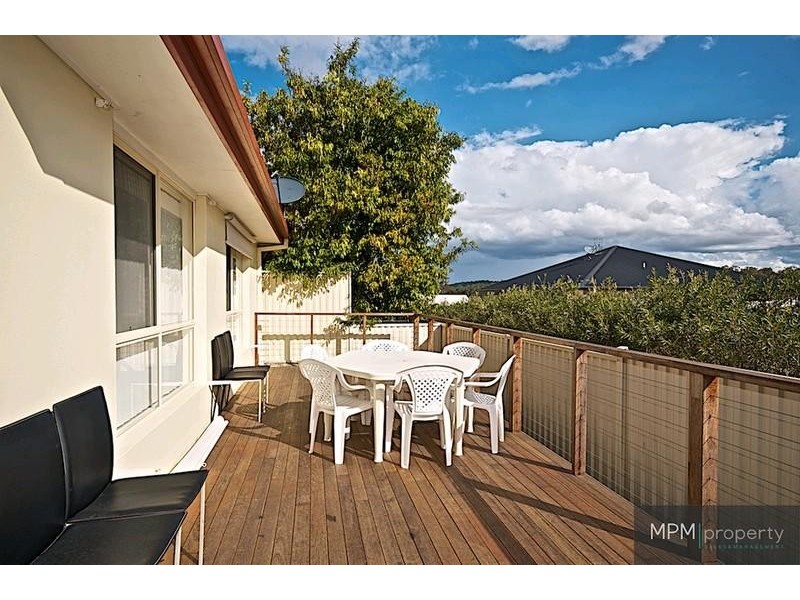70 Tee Trees Bvd, Arundel QLD 4214