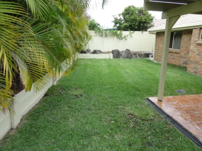 1/27 Hollywood Dr, Oxenford QLD 4210